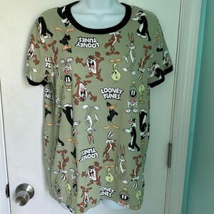 Warner Brothers Looney Tunes ringer tee shirt GUC